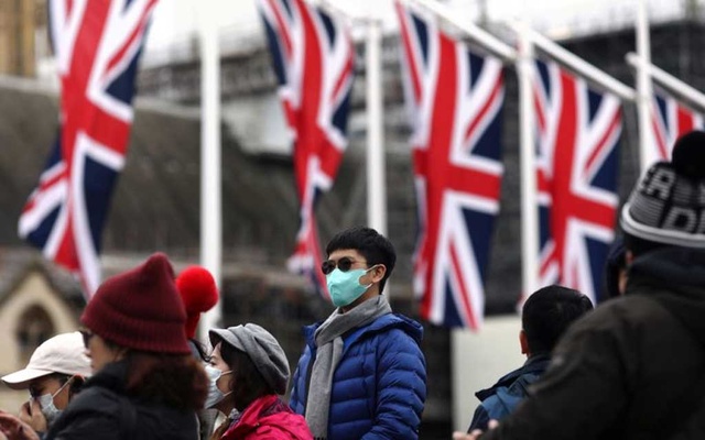 britain-doctors-100220-01